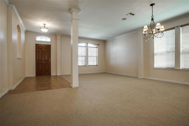 Building Photo - 1420 Canary Dr