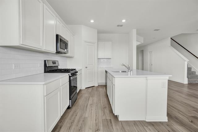 Building Photo - 8700 Whistling Duck Dr