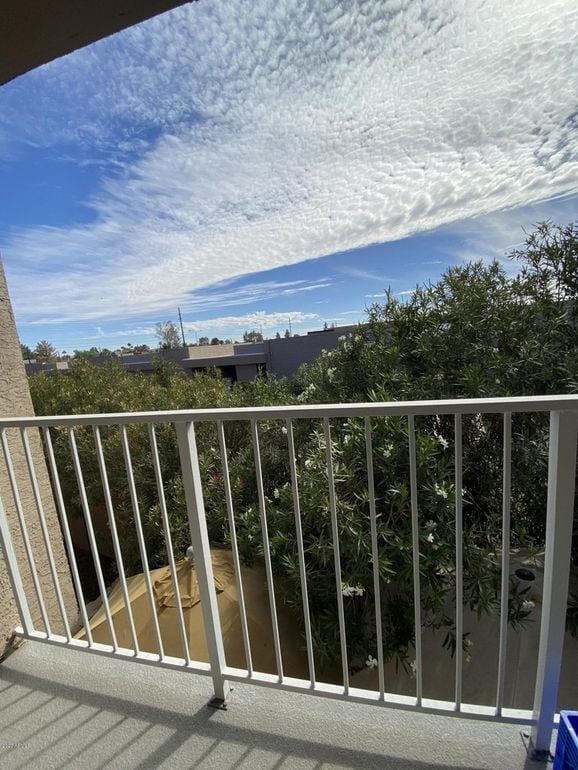 Covered deck - 3030 N Hayden Rd