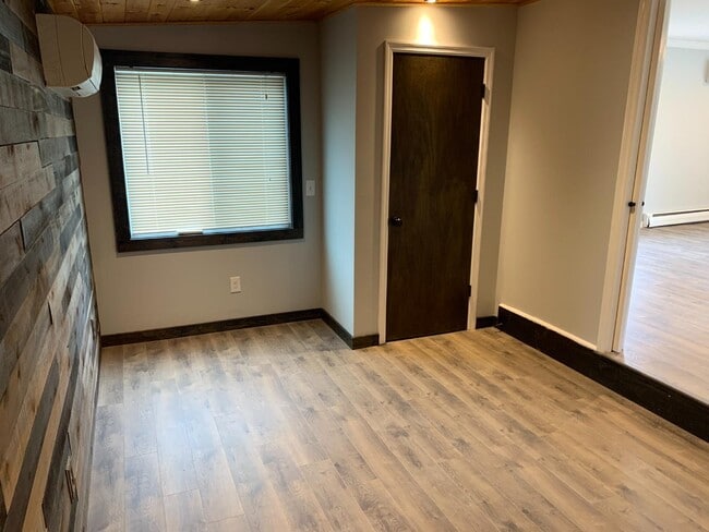Building Photo - 950 Us Route 9 - Unit C