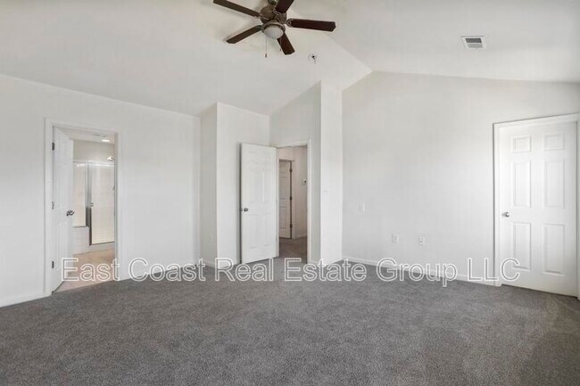 Building Photo - 116 Celadon Dr