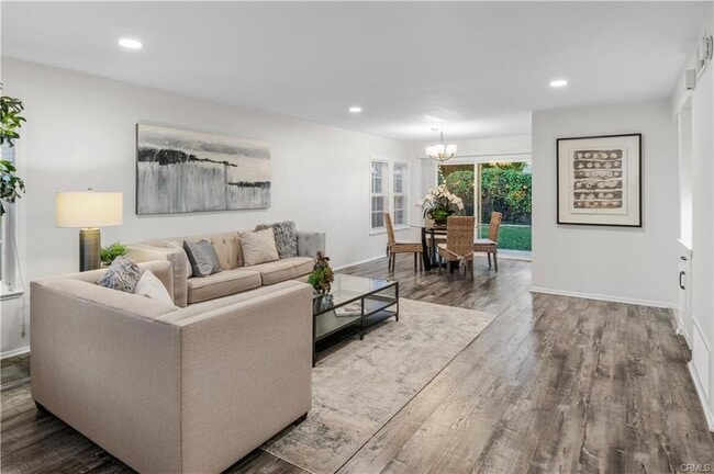 Building Photo - 27 Bluecoat