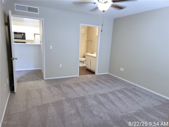 Building Photo - 7885 W Flamingo Rd