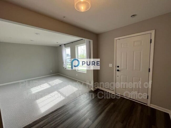 Building Photo - 1159 Farrier Rd