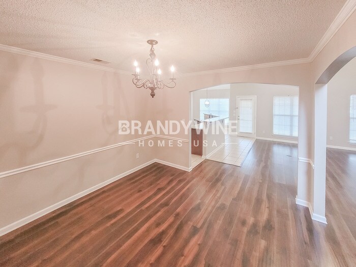 Building Photo - 9876 Brimfield Dr