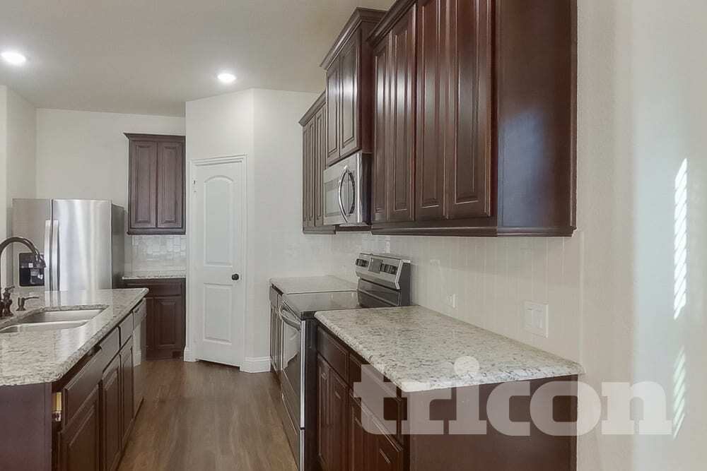 Building Photo - 208 Melody Wy