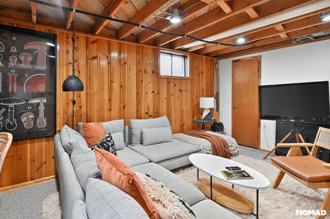 Building Photo - 316 East St