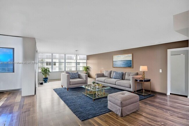 Building Photo - 18051 Biscayne Blvd