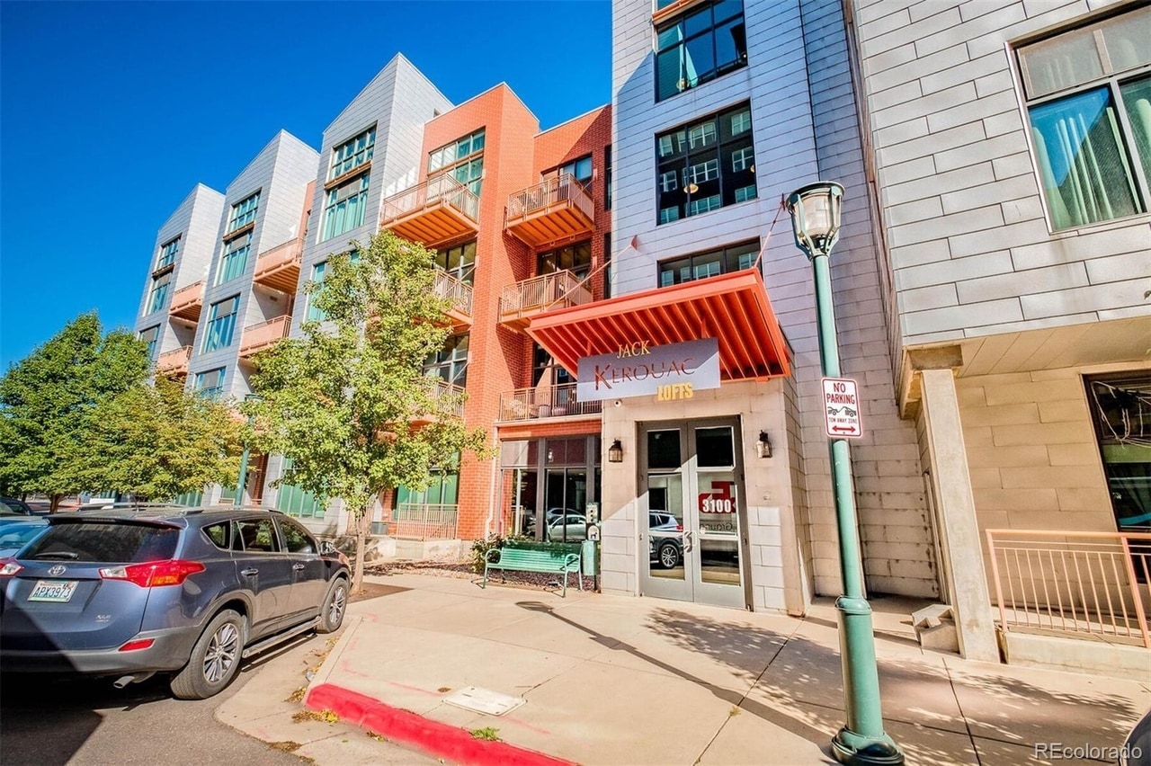 Building Photo - 3100 Huron St