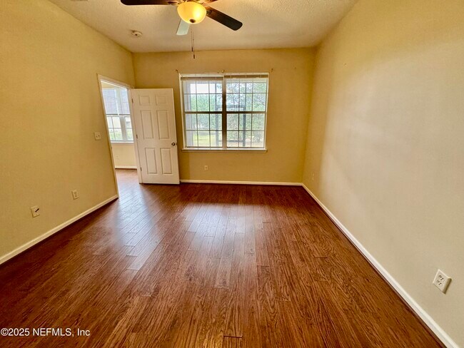 Building Photo - 12301 Kernan Forest Blvd