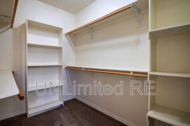 Building Photo - 4926 Mesa Blanca Way
