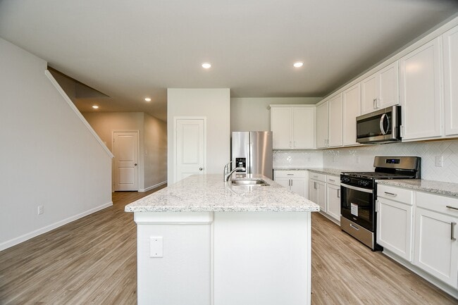 Building Photo - 23303 Happy Mdw Ln