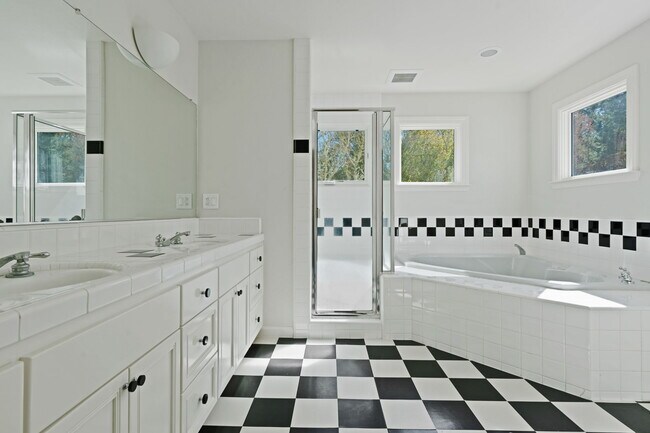 Building Photo - 8161 Ragle Pl