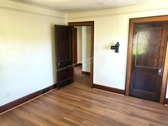 Building Photo - 2237 Brodhead Rd