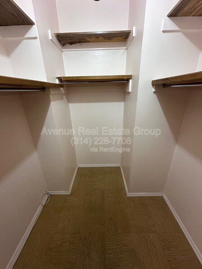 Building Photo - 10361 Corbeil Dr