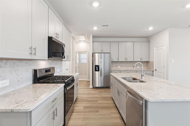 Building Photo - 3407 High Valley Dr