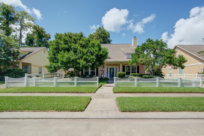 Building Photo - 55 Middle Borondo