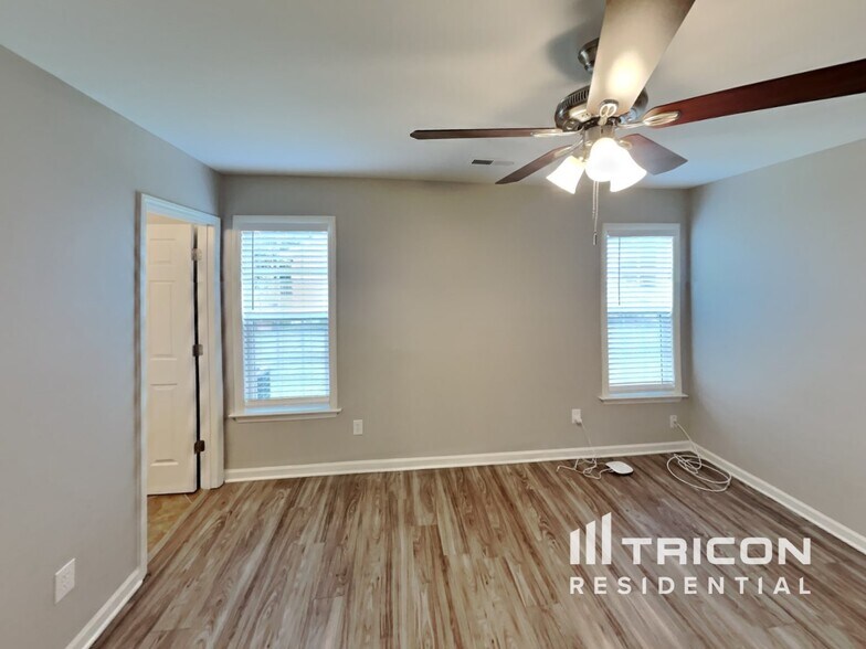 Building Photo - 1447 Bromwich Dr