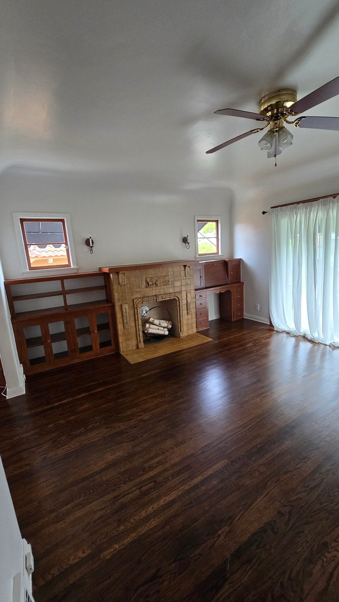 Building Photo - 1288 N Los Robles Ave
