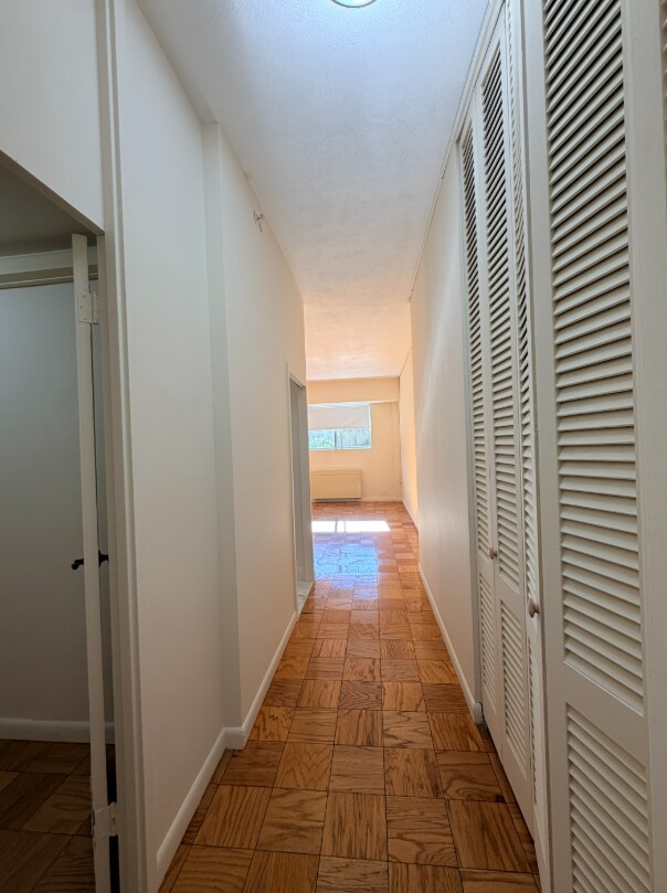 Building Photo - 16 Monmouth Ct