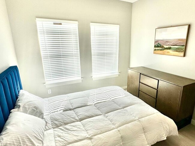Building Photo - Fully Furnished 2BR/2BA | Brand-new w/ All Utilities Included