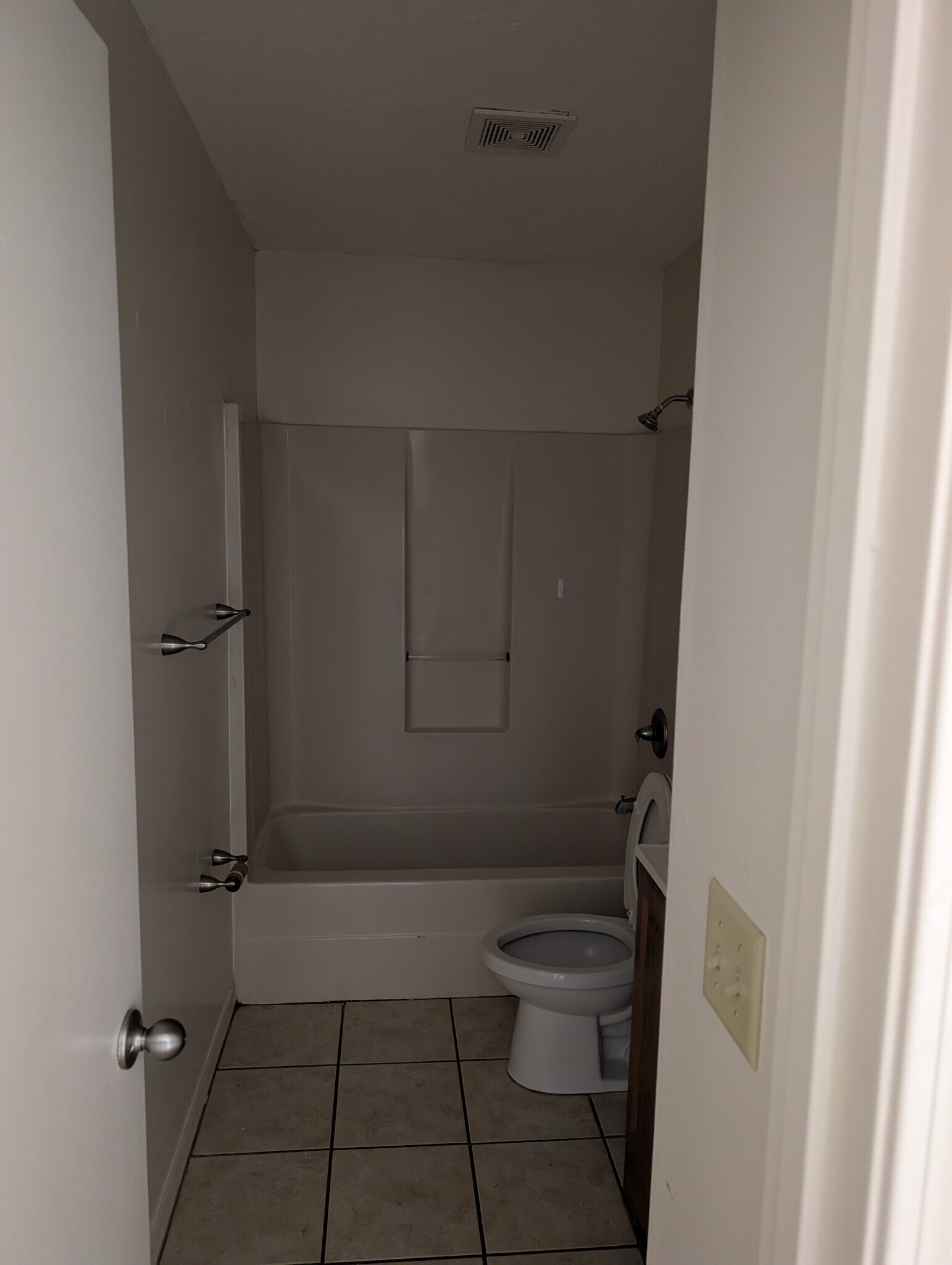 Building Photo - 371 NW Lake City Ave