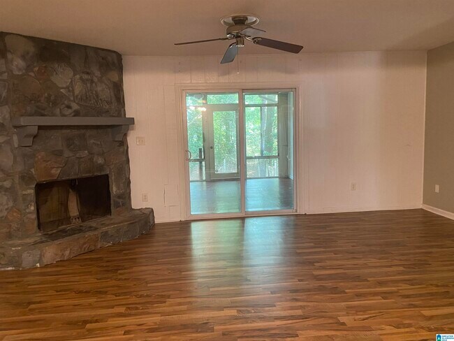 Building Photo - 205 Old Rocky Ridge Ln