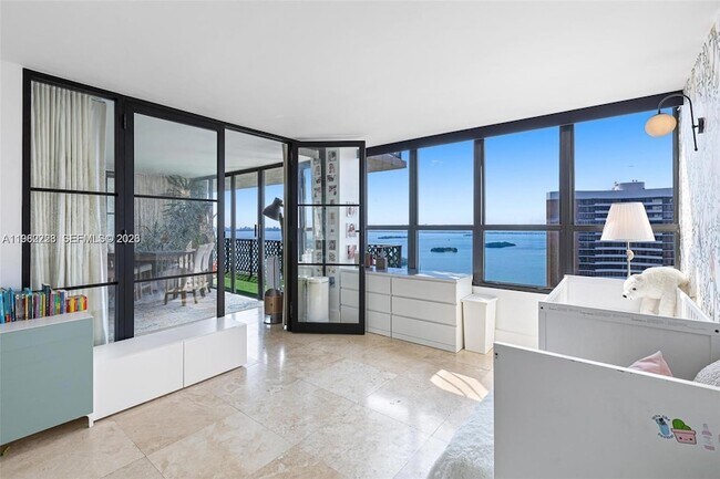 Building Photo - 780 NE 69th St