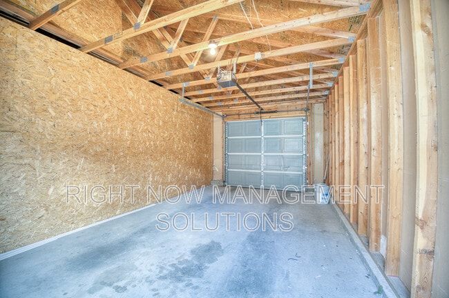 Building Photo - 2318 S Shoshone St