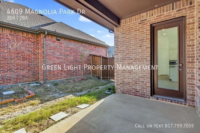 Building Photo - 4609 Magnolia Park Dr