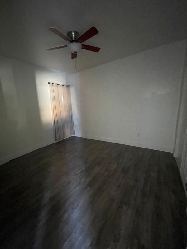 Building Photo - 122 10th St