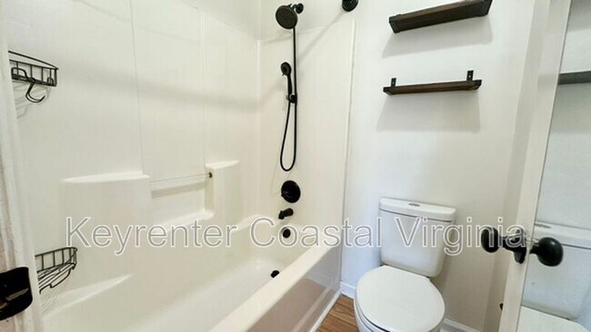 Building Photo - 19 Madrone Pl