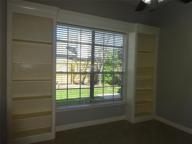 Building Photo - 4022 Kristin Lee Ct