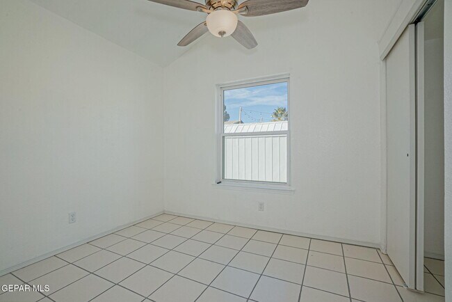 Building Photo - 12033 Fred Carter Dr