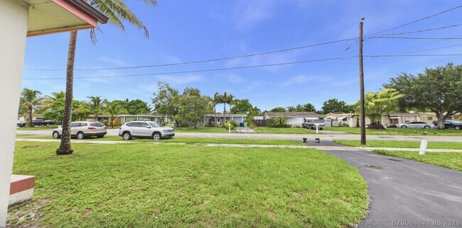 Building Photo - 7620 NW 21st St