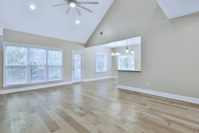 Family/Living Room - 300 Vendella Cir
