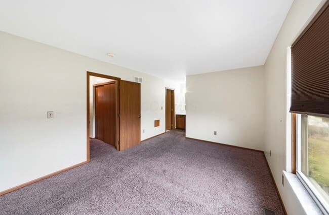 Building Photo - 281 Richards Cir