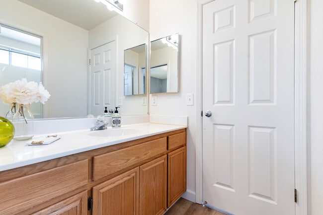 Building Photo - 1825 Hanford St