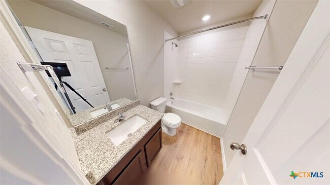 Building Photo - 1928 Rosson St