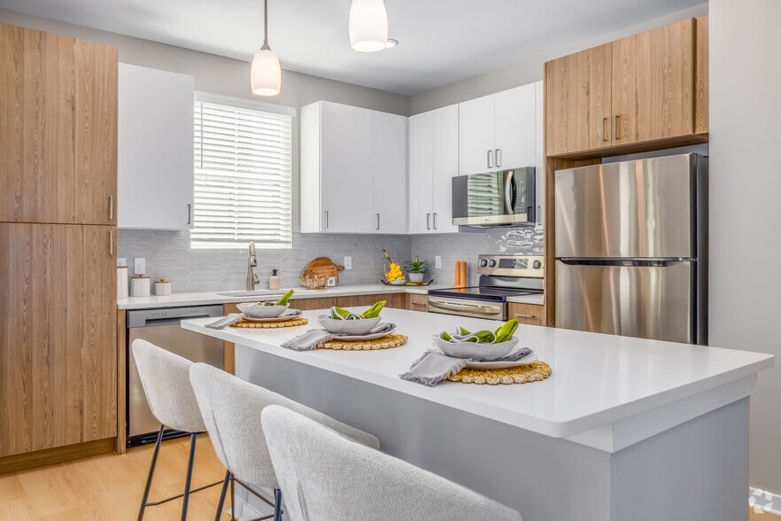 2BR, 2BA - 1,200SF - Jade Kitchen - Natura by Murbeck