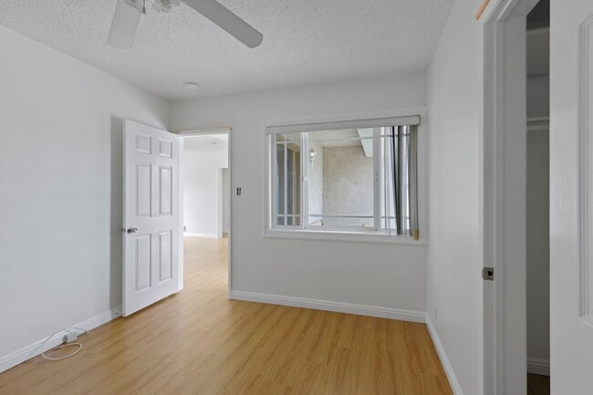 Building Photo - Charming 3 Bedroom / 1.5 Bathroom Home in ...
