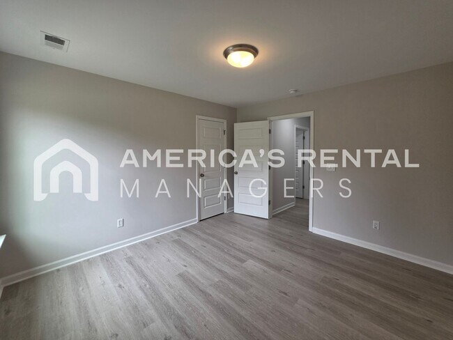 Building Photo - 10304 Bramlett Way