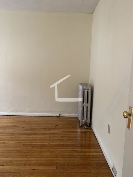 Building Photo - 117 Park Dr