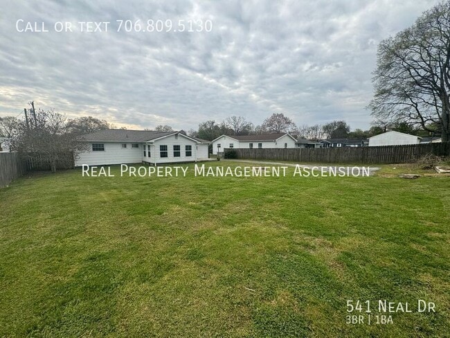 Building Photo - 541 Neal Dr