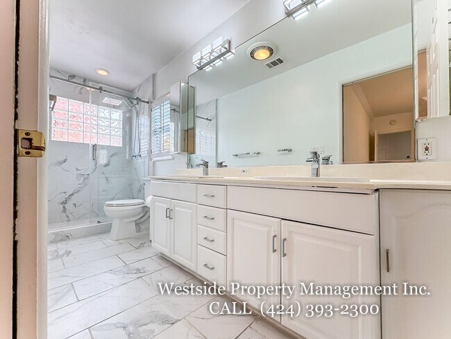 Building Photo - 8120 Glider Ave