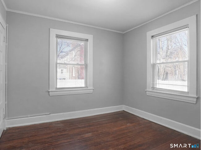 Building Photo - 87 Colony St