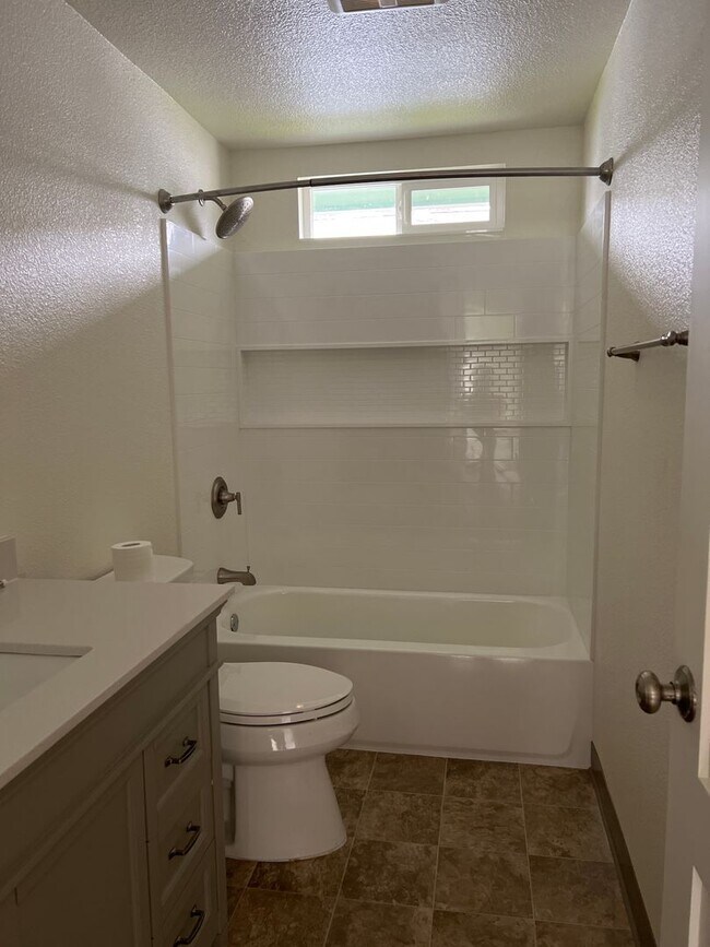 Building Photo - 187alfa