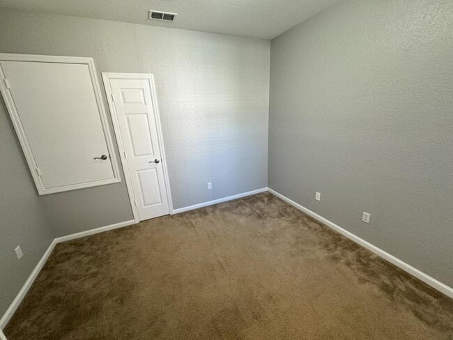 Building Photo - 6462 Cantua Ln