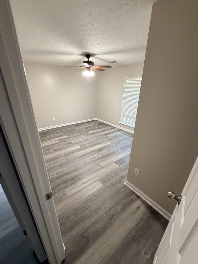 Building Photo - 207 Murfee Dr