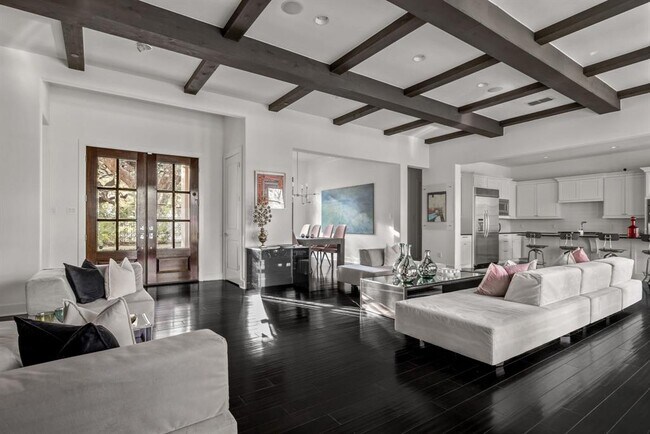 Building Photo - 4720 Rockcliff Rd